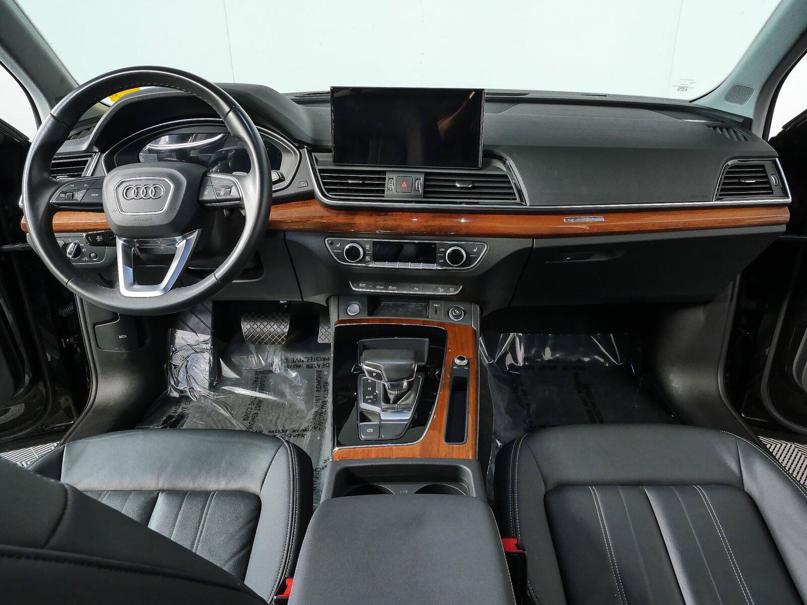 Used 2023 Audi Q5 2.0T Premium Plus w/ Premium Plus Package AWD/4WD image 16