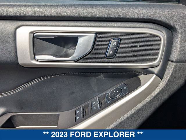 Certified 2023 Ford Explorer XLT w/ Equipment Group 202A RWD image 11