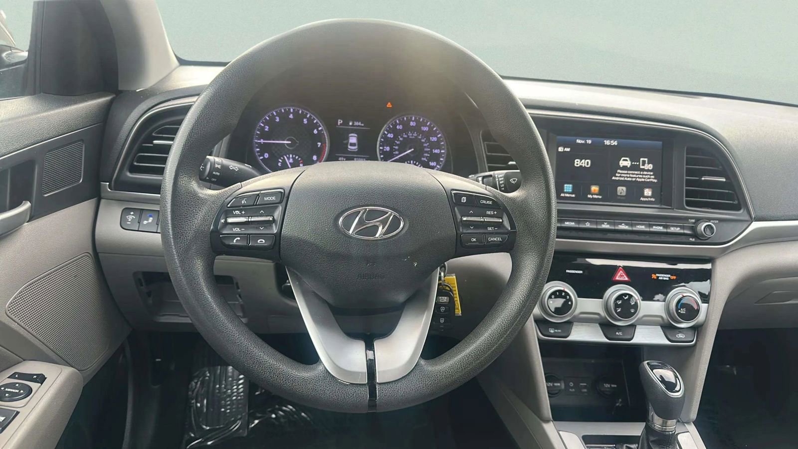 Used 2019 Hyundai Elantra SEL image 19