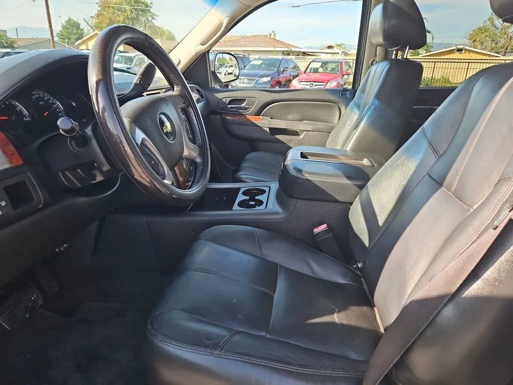 Used 2013 Chevrolet Avalanche LT w/ All-Star Edition image 31