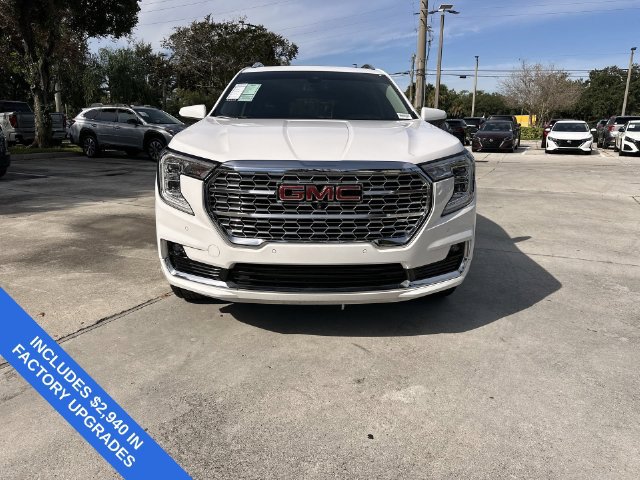 Used 2024 GMC Terrain Denali w/ Denali Premium Package AWD/4WD image 19