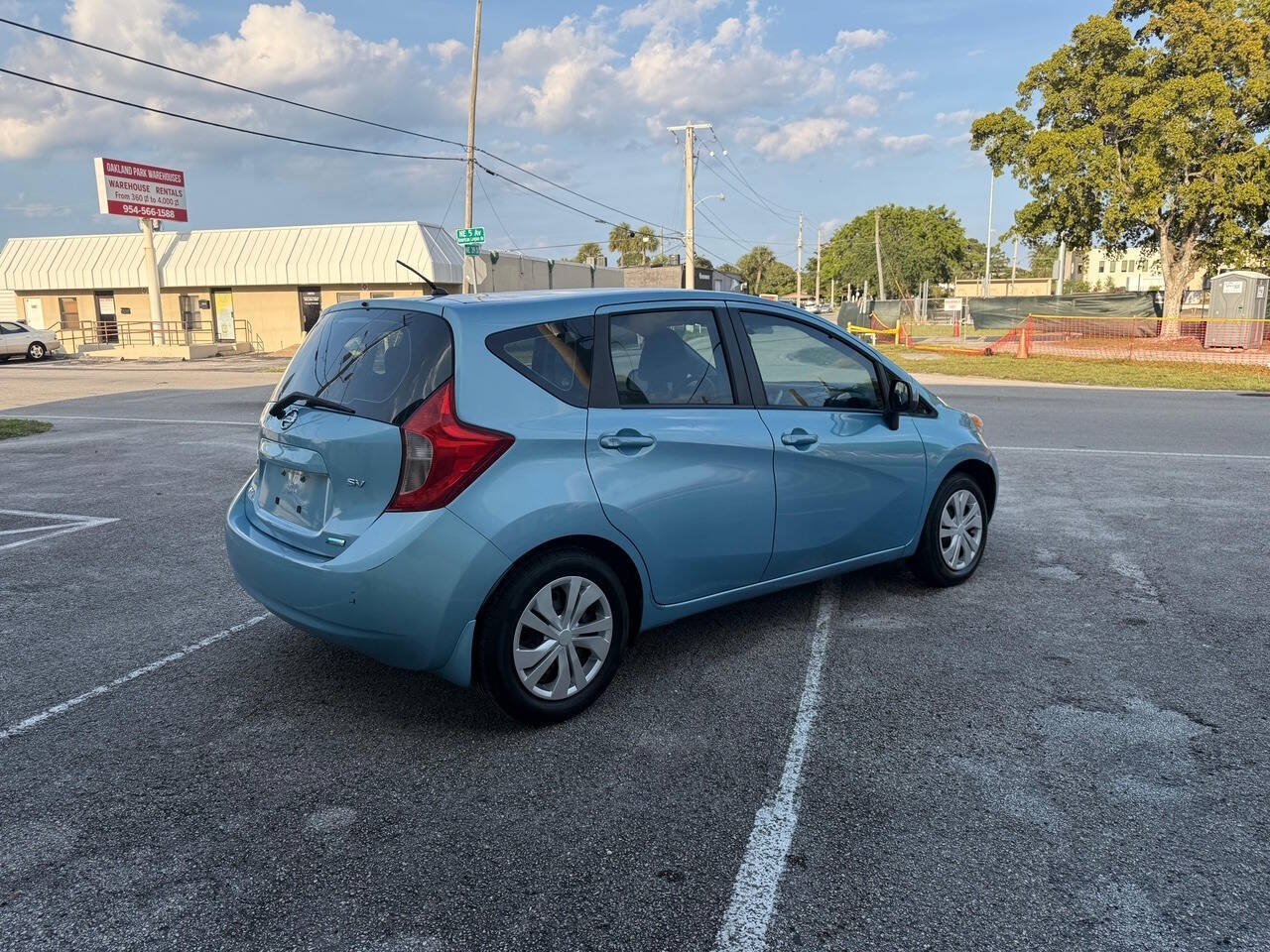 Used 2014 Nissan Versa Note SV FWD image 6