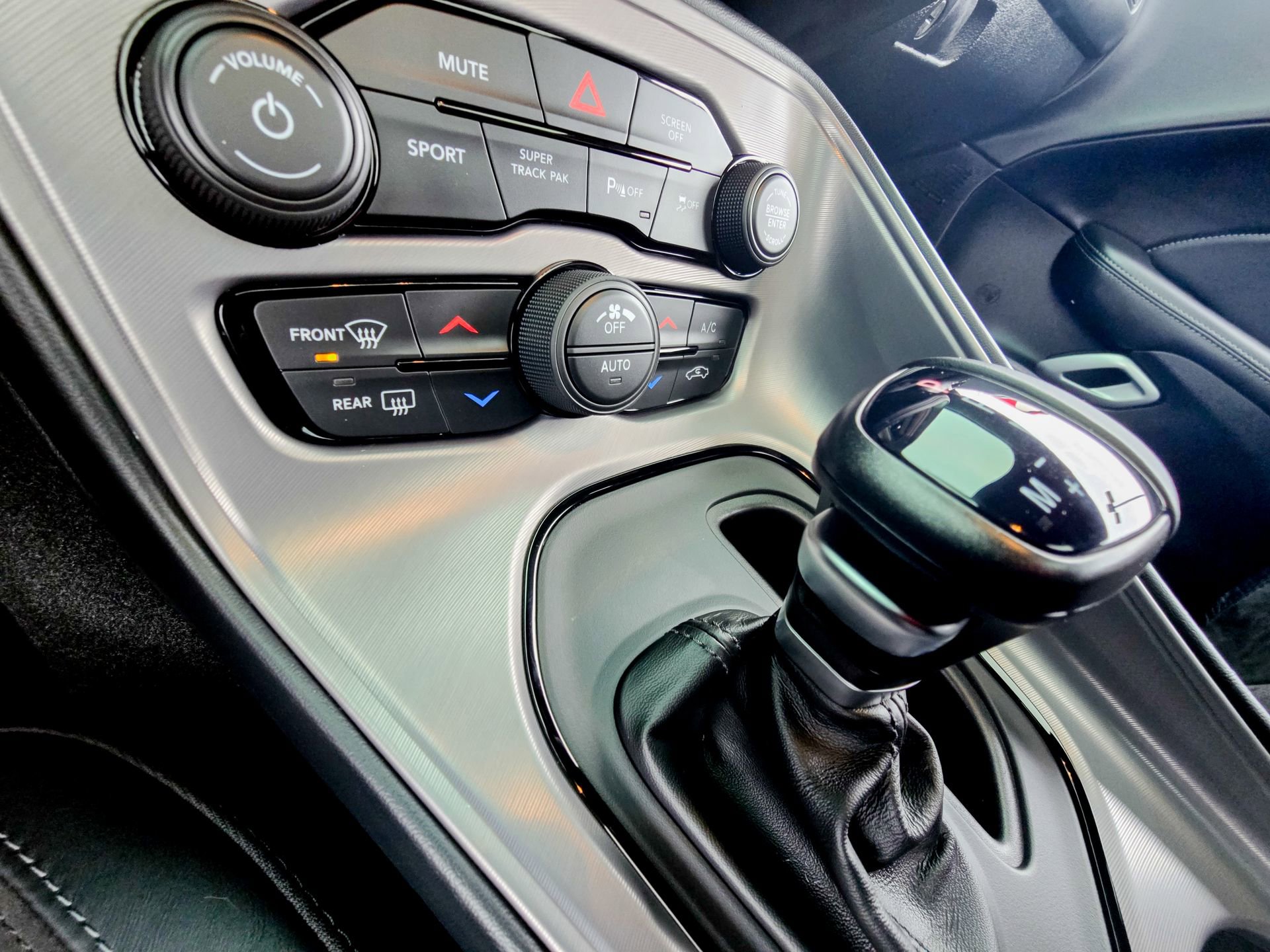 Used 2023 Dodge Challenger R/T w/ Plus Package image 32