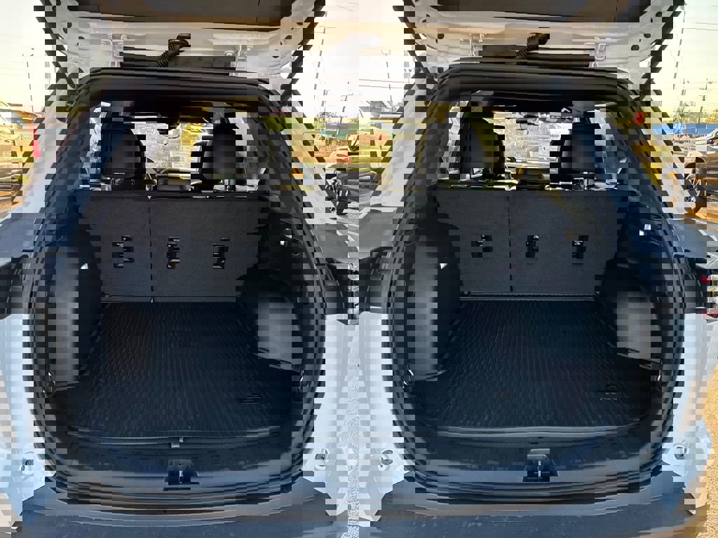 New 2026 Chevrolet Equinox ACTIV w/ Safety and Technology Package image 5