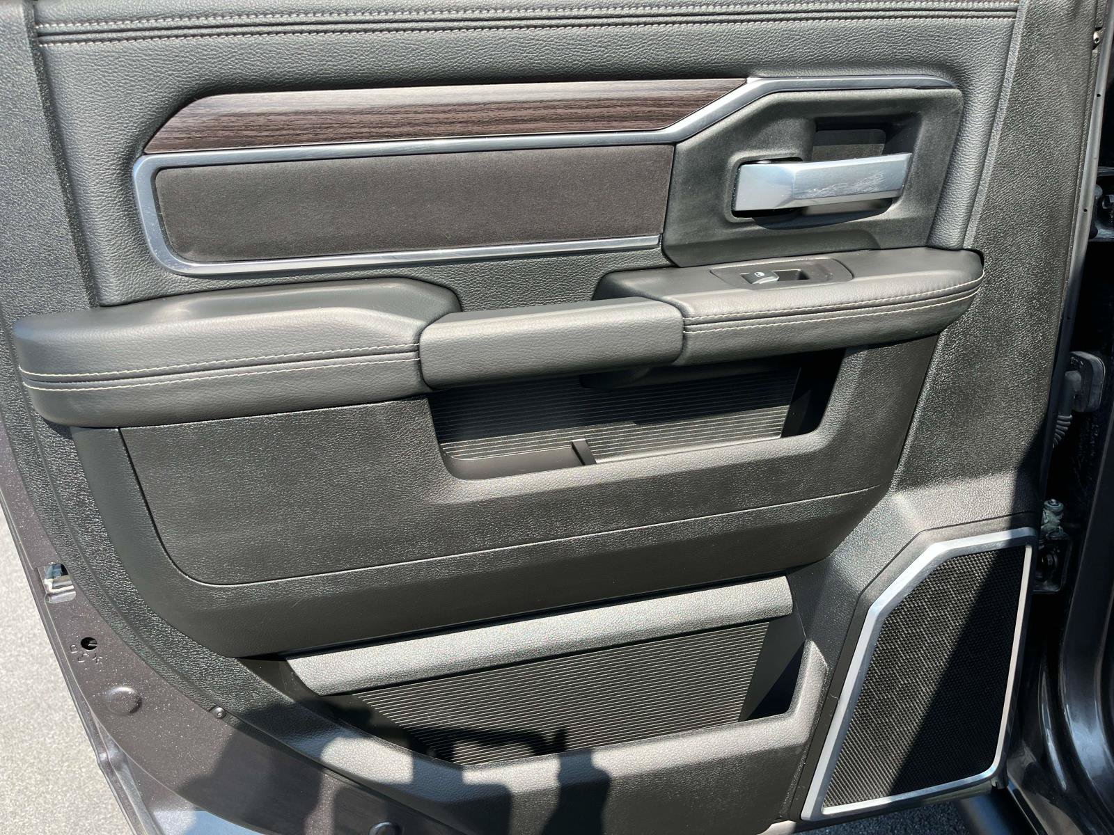 Used 2025 RAM 2500 Laramie w/ Night Edition AWD/4WD image 19