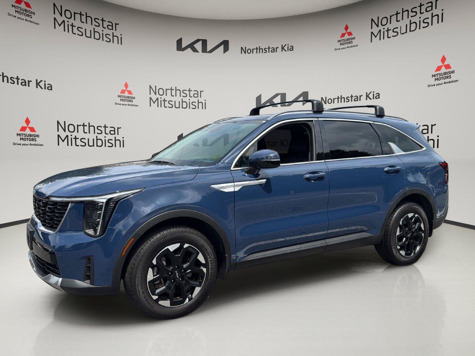 Used 2024 Kia Sorento S w/ Panoramic Sunroof Package AWD/4WD image 2