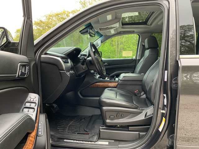 Used 2018 Chevrolet Suburban Premier AWD/4WD image 29