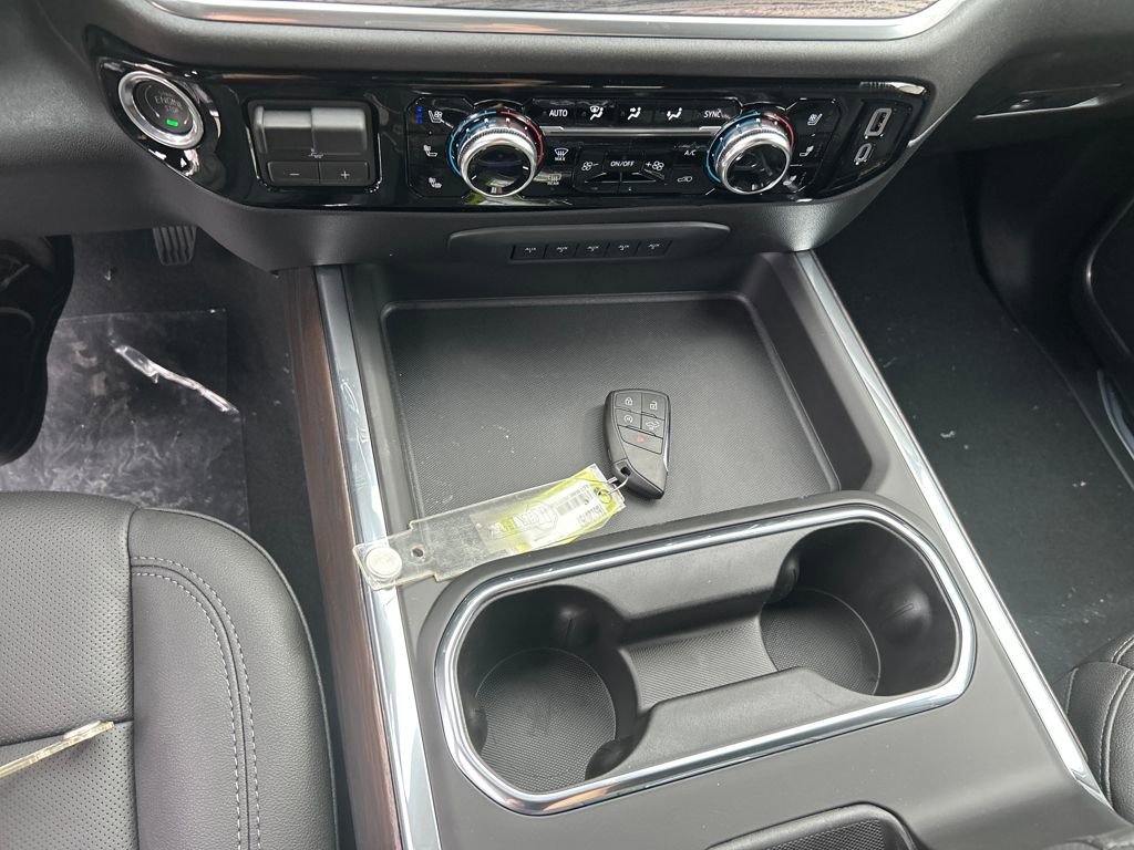 New 2026 GMC Sierra 2500 SLT w/ SLT Premium Package image 17