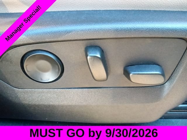 Used 2024 Chevrolet Suburban Premier RWD image 34