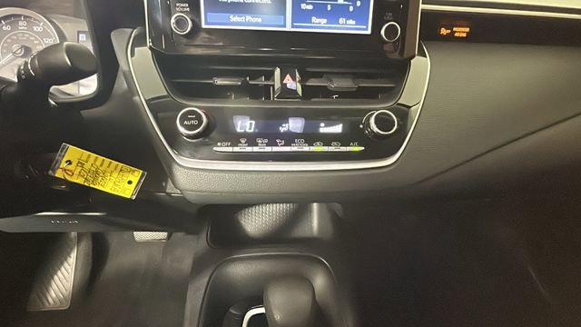 Used 2020 Toyota Corolla LE FWD image 21