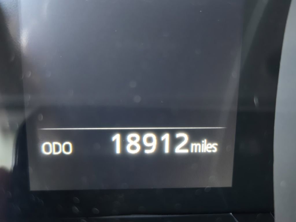 Used 2024 Toyota Camry SE image 22