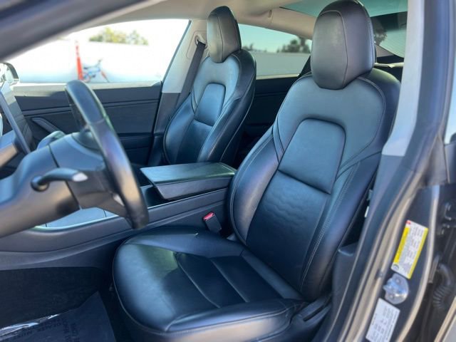 Used 2019 Tesla Model 3 Standard Range Plus image 12