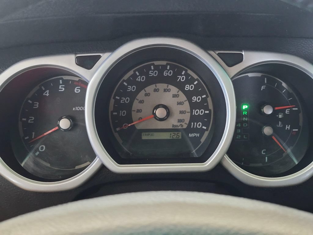 Used 2005 Toyota 4Runner SR5 AWD/4WD image 11