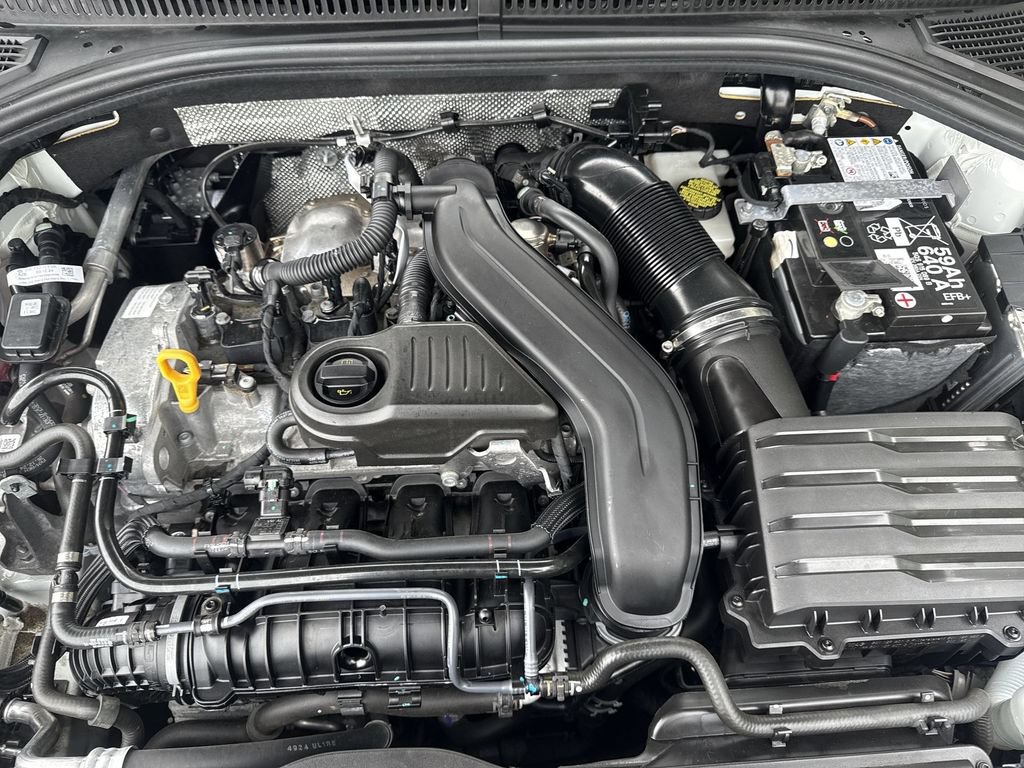 Used 2025 Volkswagen Jetta Sport FWD image 17