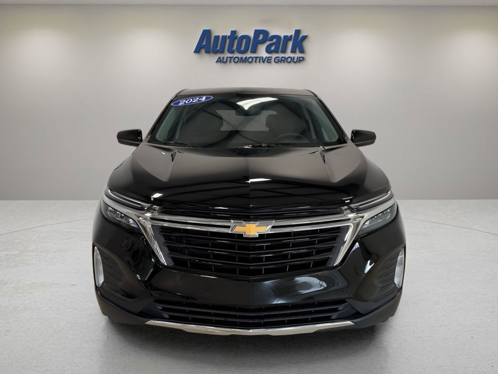 Used 2024 Chevrolet Equinox LT image 2
