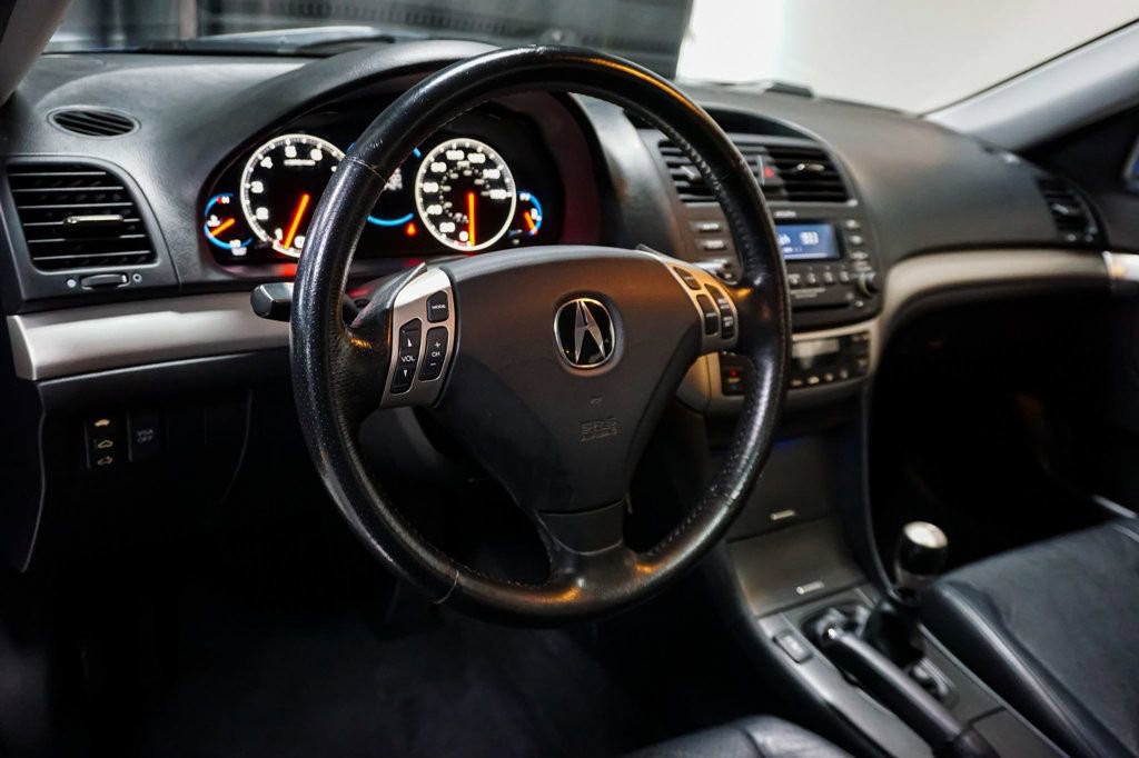 Used 2005 Acura TSX image 10