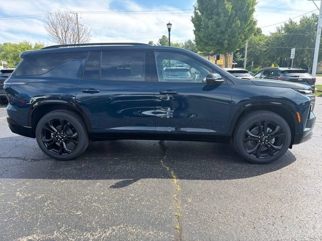 New 2027 Chevrolet Traverse RS w/ LPO, Floor Liner Package AWD/4WD image 2