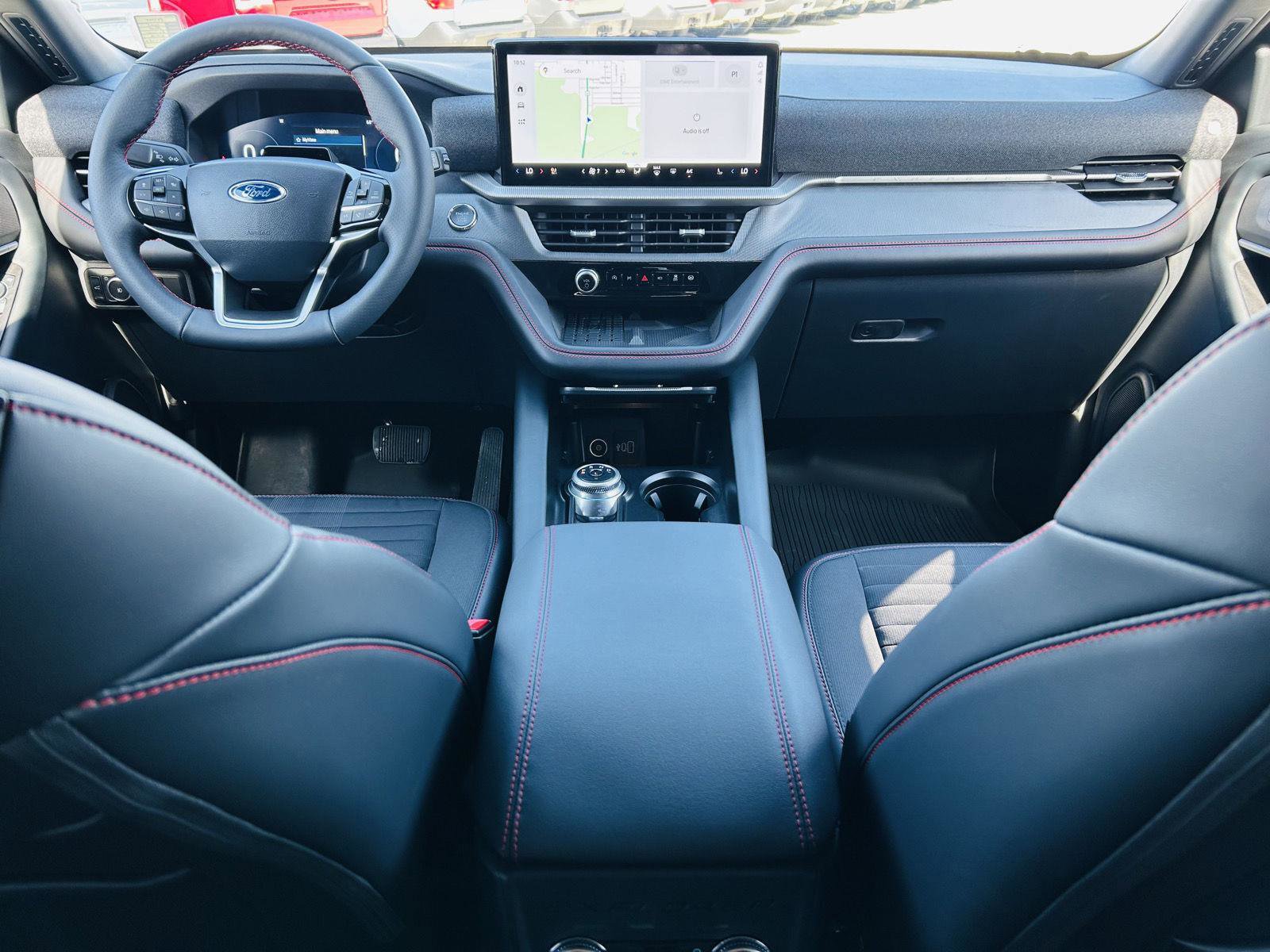 Used 2025 Ford Explorer ST-Line w/ Premium Package image 30