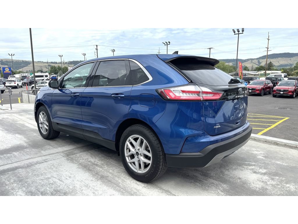 Used 2024 Ford Edge SEL image 5
