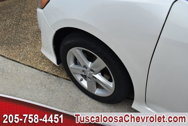 Used 2014 Toyota Camry SE FWD image 15