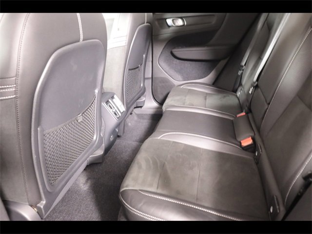 Used 2019 Volvo XC40 T5 Momentum image 18