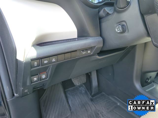 Used 2023 Toyota Sienna Limited FWD image 35