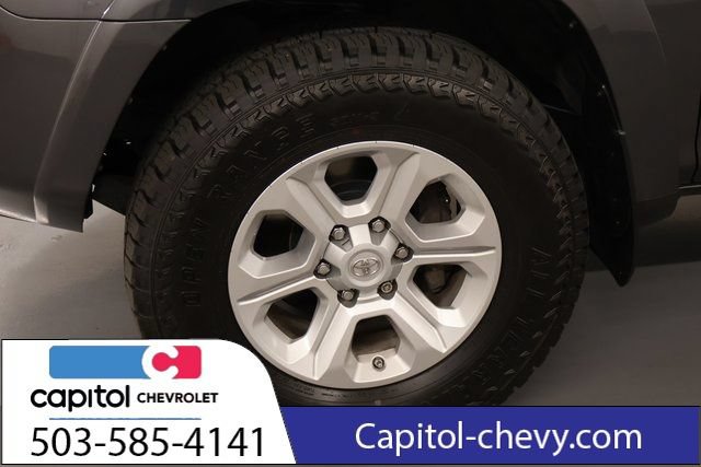 Used 2021 Toyota 4Runner SR5 Premium w/ Moonroof Package AWD/4WD image 9