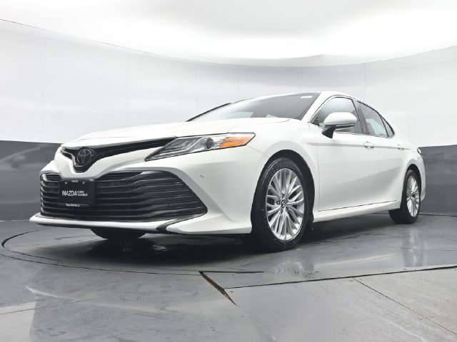 Used 2018 Toyota Camry XLE FWD image 24