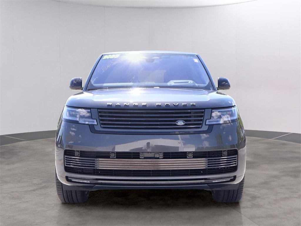 Used 2023 Land Rover Range Rover SV image 2