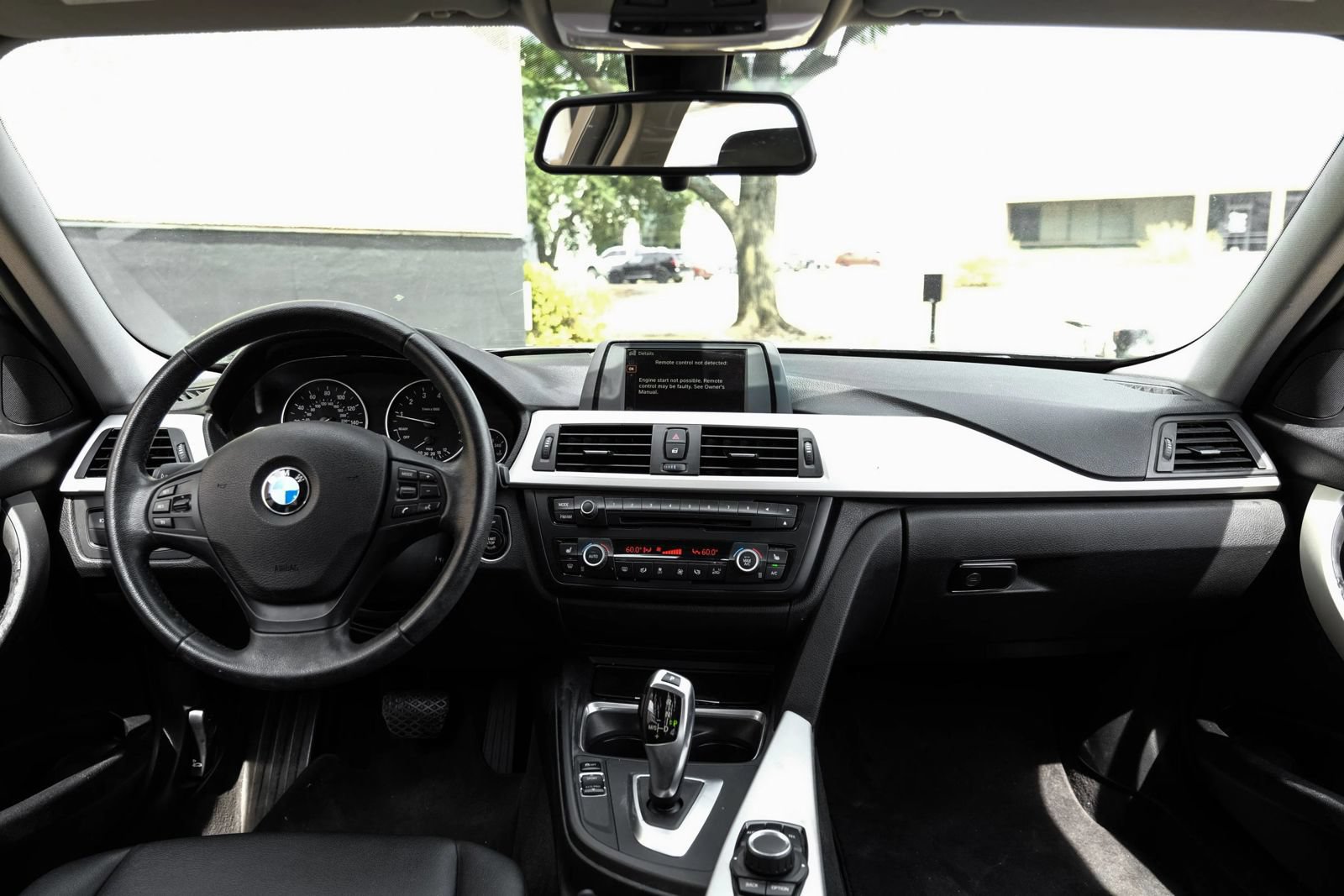 Used 2014 BMW 320i xDrive Sedan AWD/4WD image 12