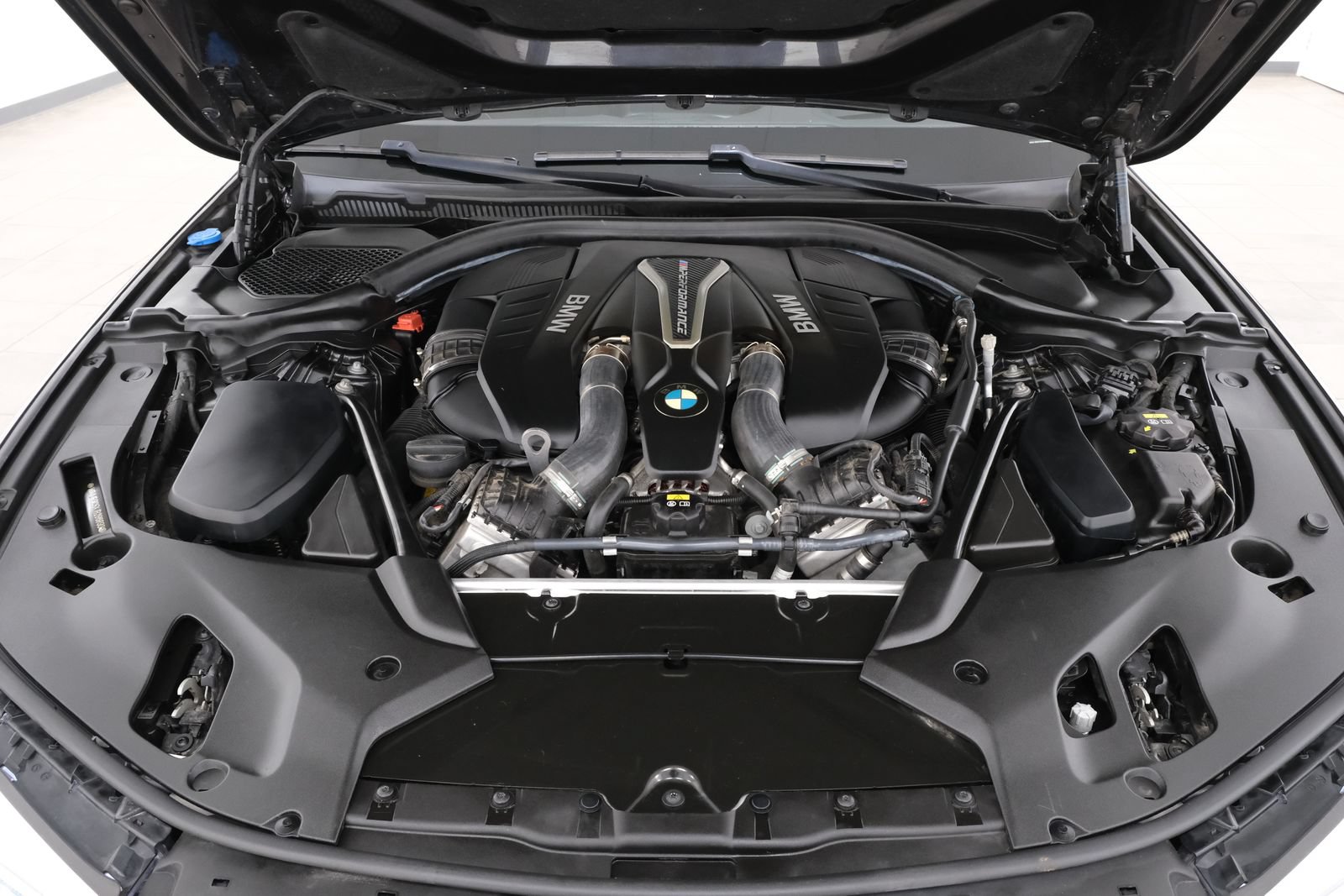 Used 2018 BMW M550i xDrive AWD/4WD image 44