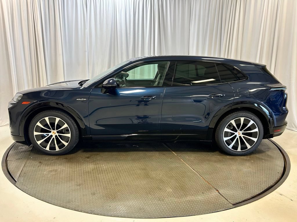 New 2026 Porsche Cayenne Electric AWD/4WD video 2