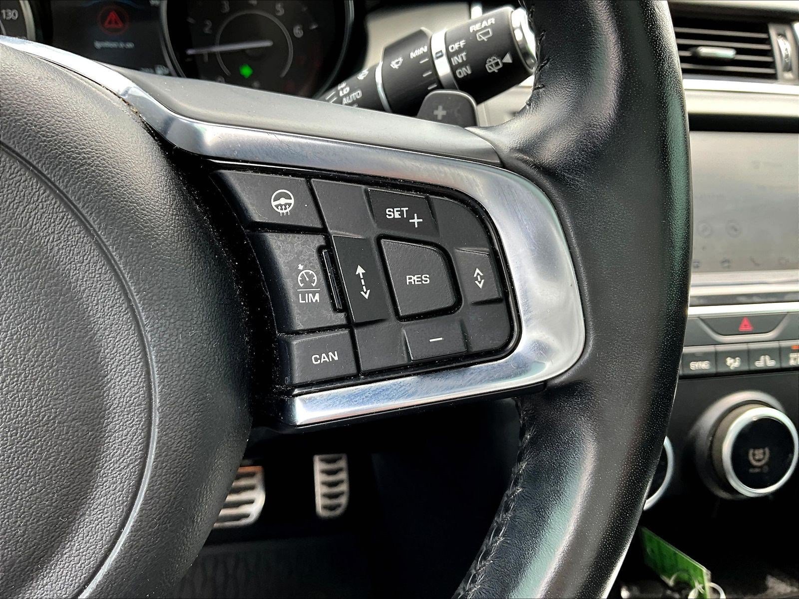 Used 2018 Jaguar E-PACE R-Dynamic S AWD/4WD image 12