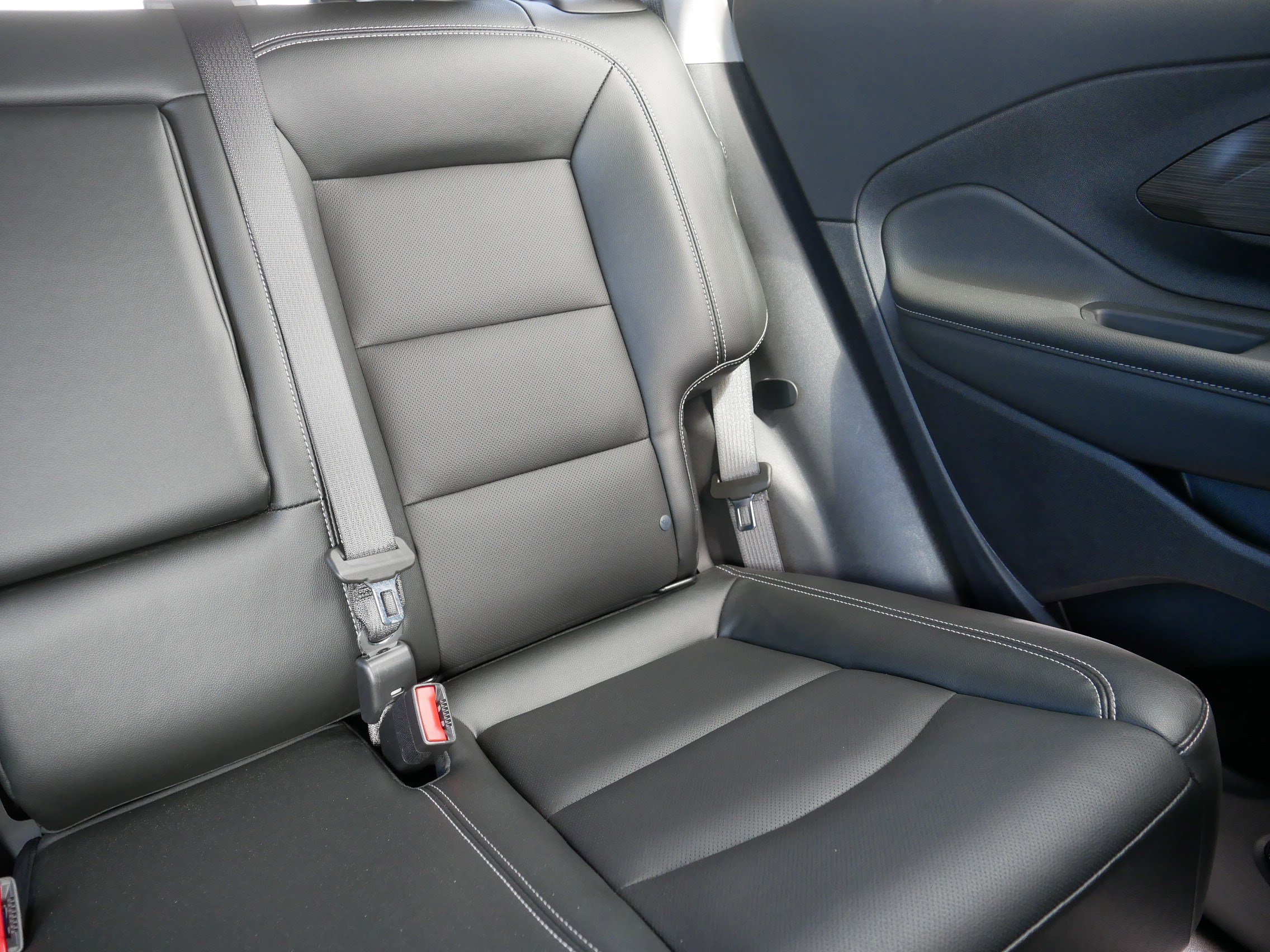 Used 2024 GMC Terrain SLT w/ Infotainment Package II AWD/4WD image 14