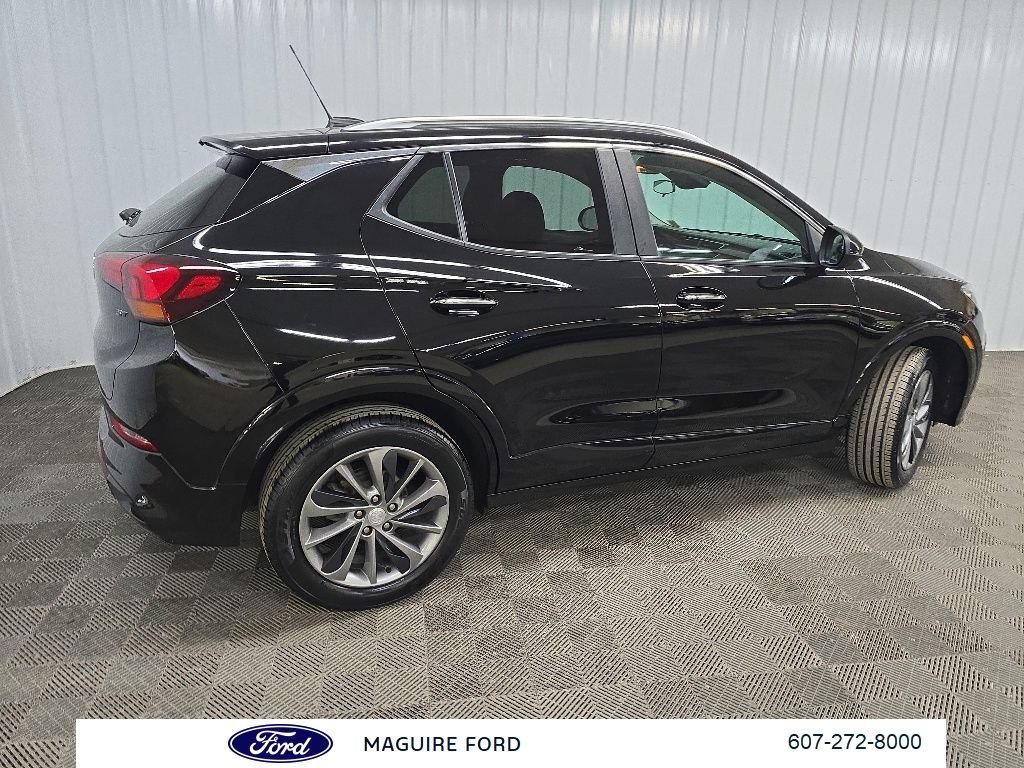 Used 2023 Buick Encore GX Select w/ Sport Touring Package AWD/4WD image 3
