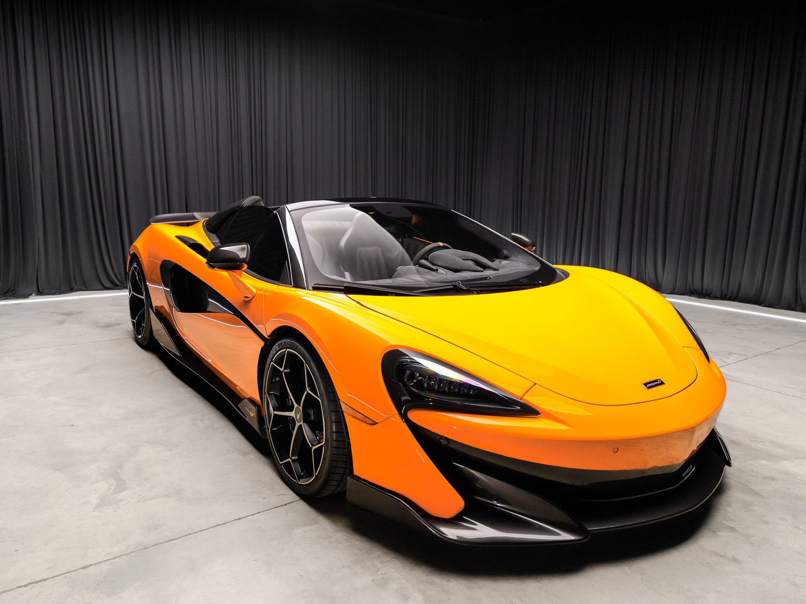 Used 2020 McLaren 600LT Spider RWD image 9