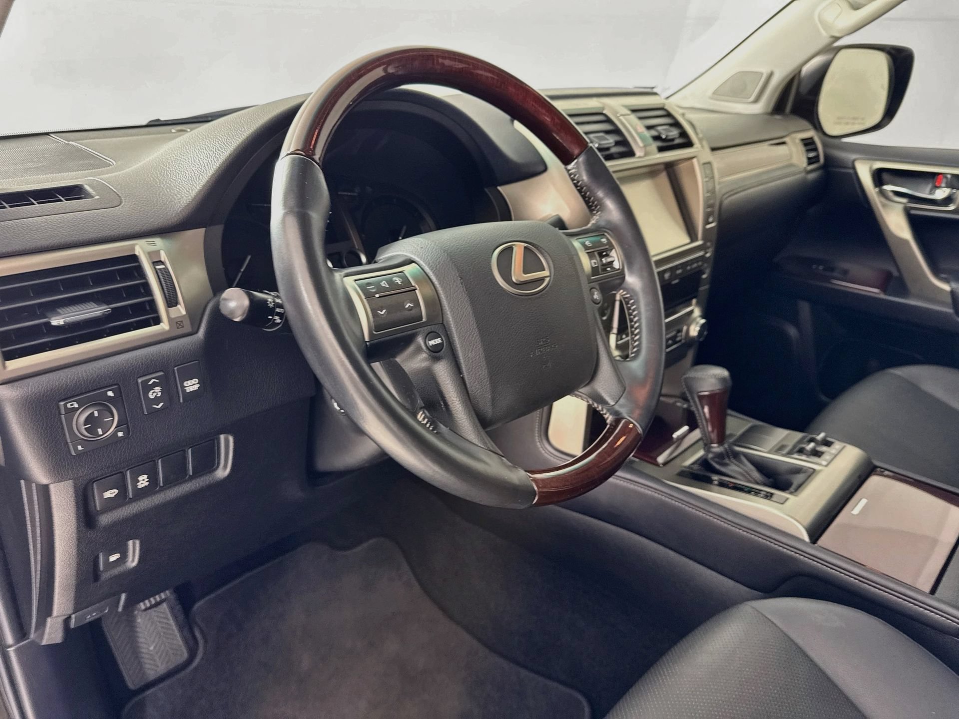 Used 2019 Lexus GX 460 Premium AWD/4WD image 10