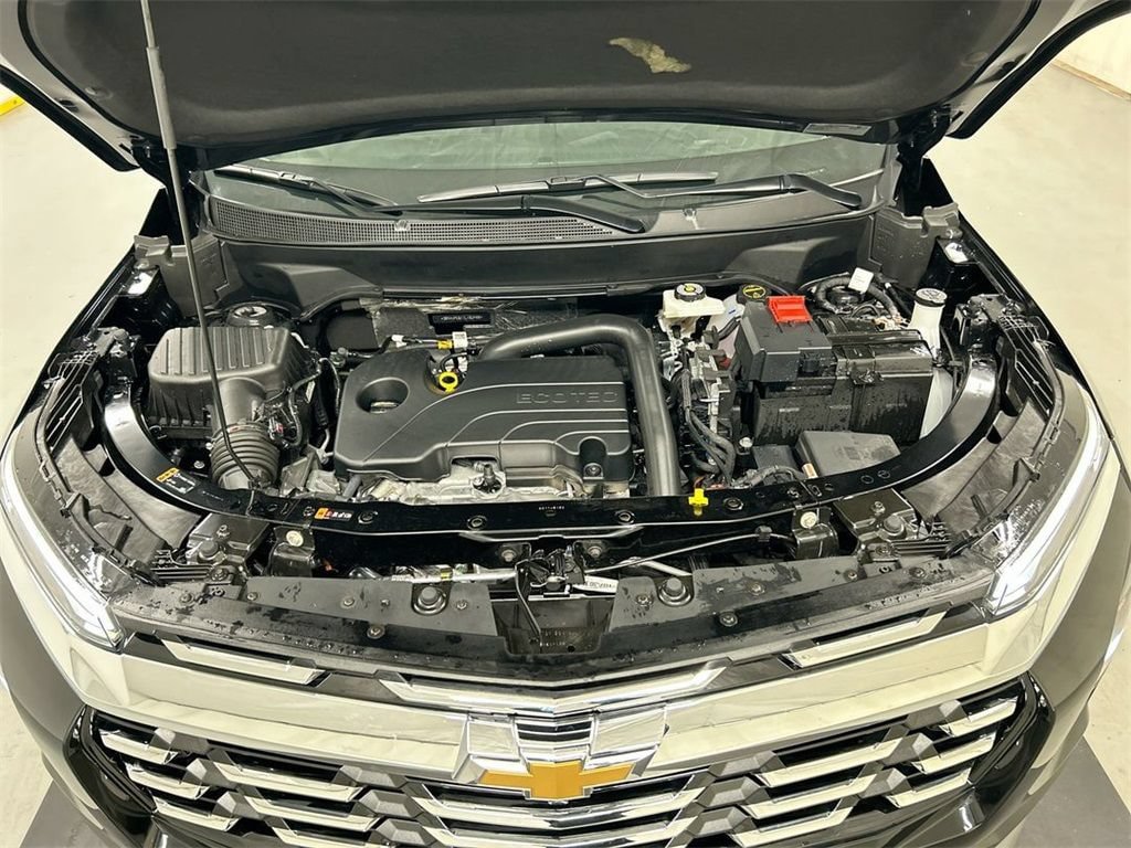 New 2026 Chevrolet Equinox LT w/ Convenience Package II AWD/4WD image 9
