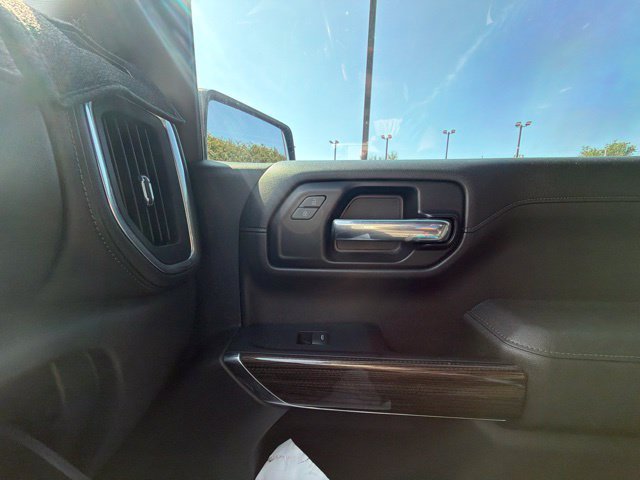 Used 2022 Chevrolet Silverado 1500 RST w/ LPO, Blackout Package AWD/4WD image 37