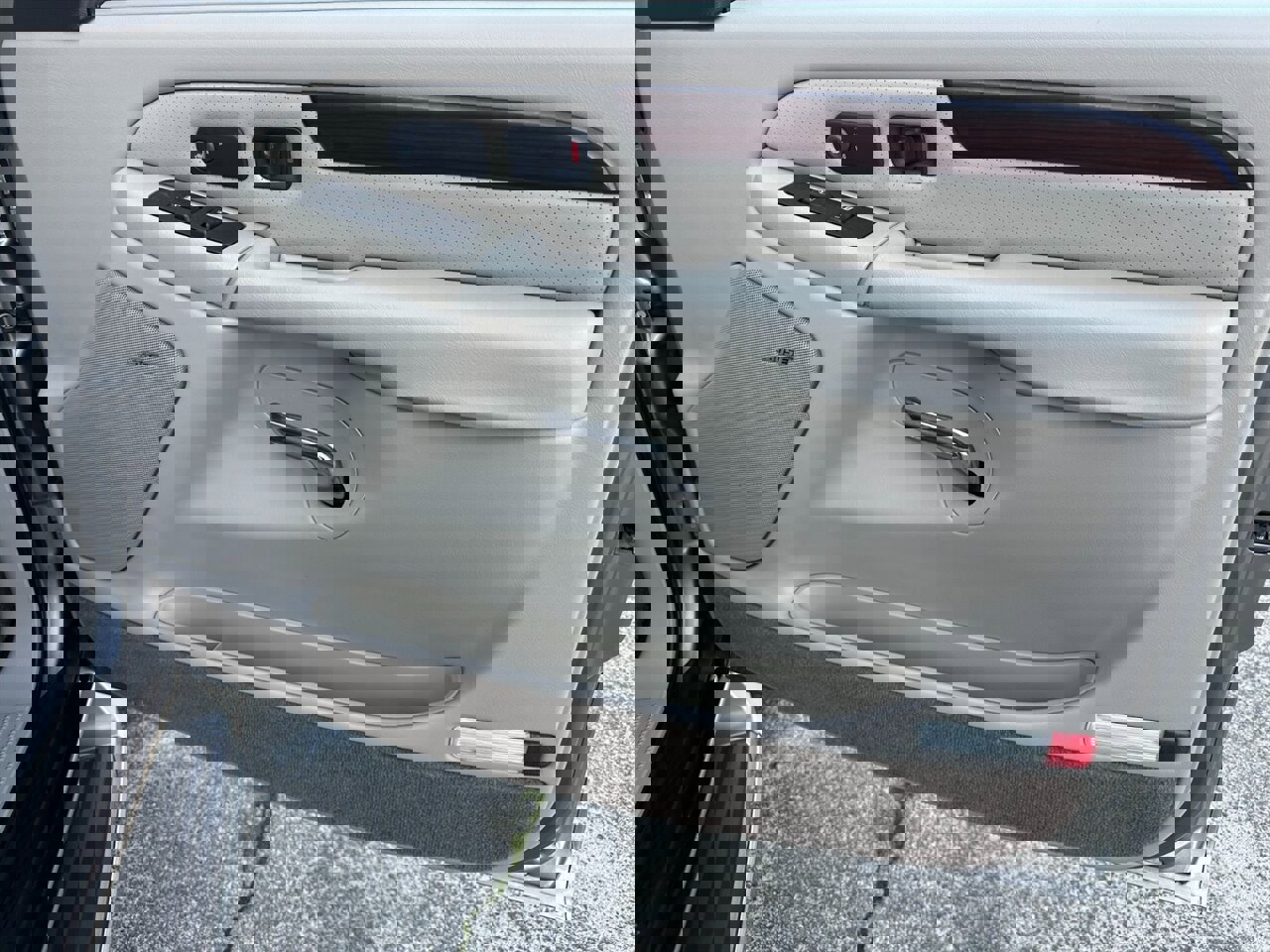 Used 2002 Cadillac Escalade EXT image 42