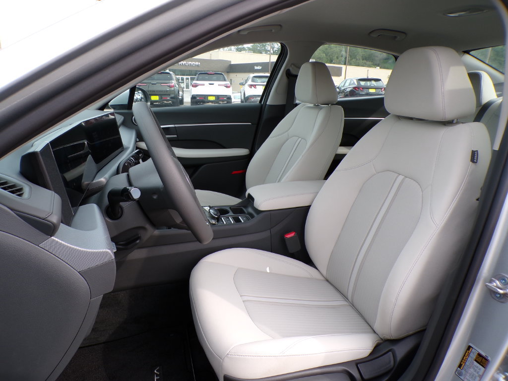 New 2026 Hyundai Sonata SE FWD image 13