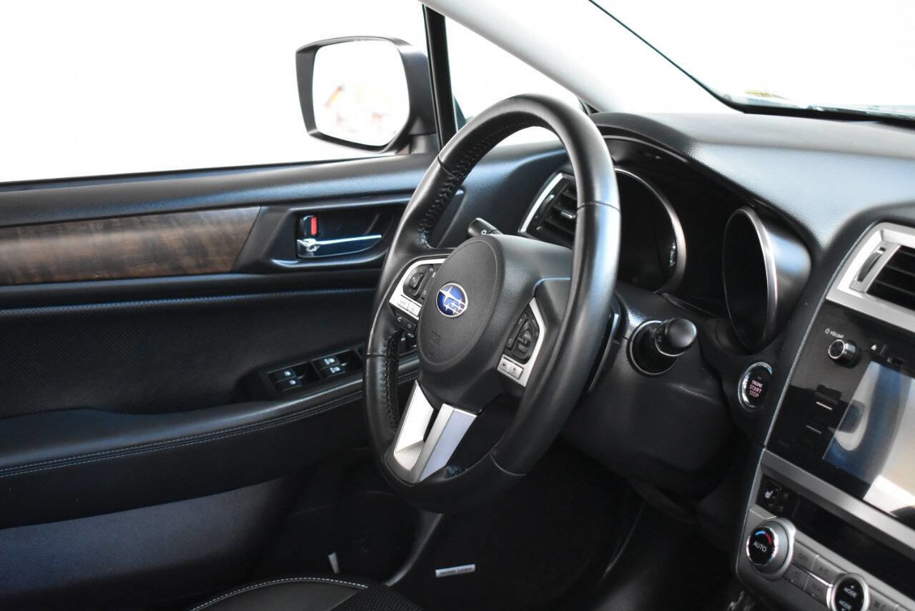 Used 2016 Subaru Outback 3.6R Limited image 16