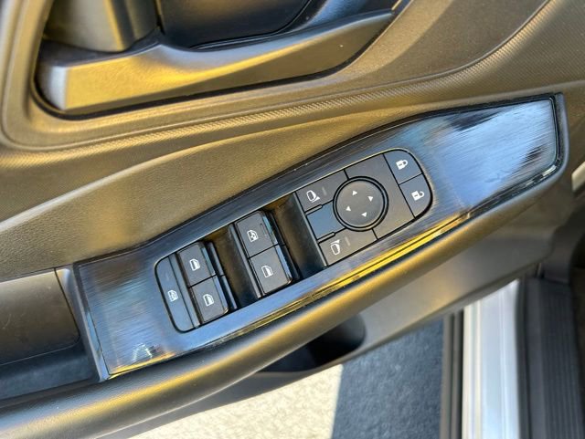 Used 2024 Nissan Rogue S AWD/4WD image 9
