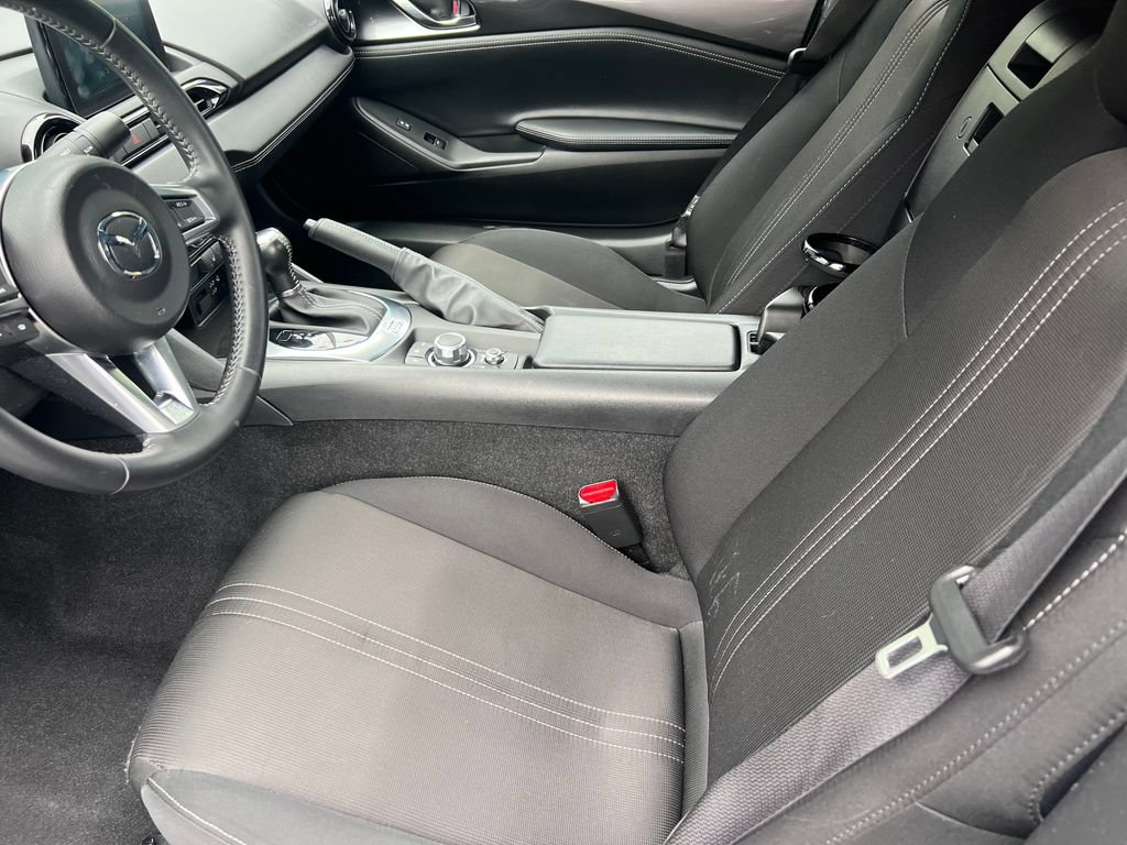 Used 2021 MAZDA MX-5 Miata Club RWD image 10