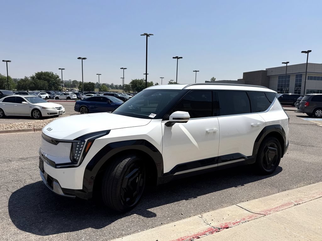 Used 2024 Kia EV9 Land AWD/4WD image 4