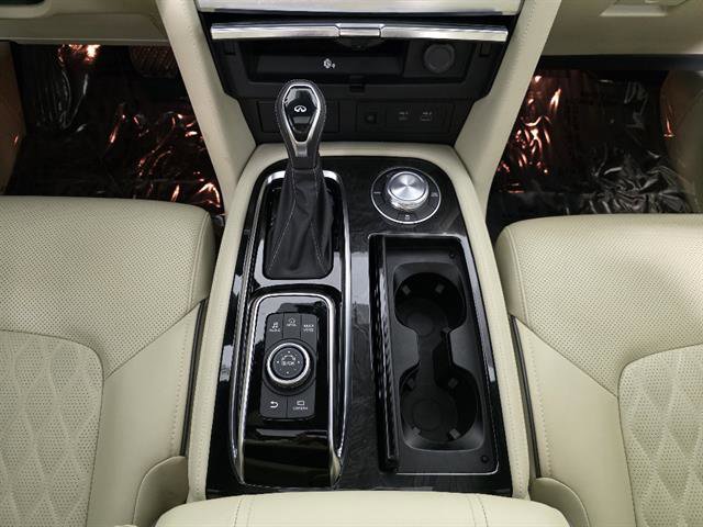 Used 2023 INFINITI QX80 Sensory w/ All-Season Package image 34