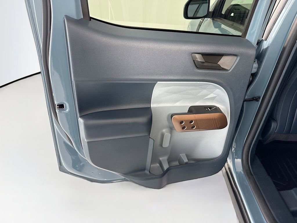 Used 2023 Ford Maverick Lariat w/ Lariat Luxury Package image 27