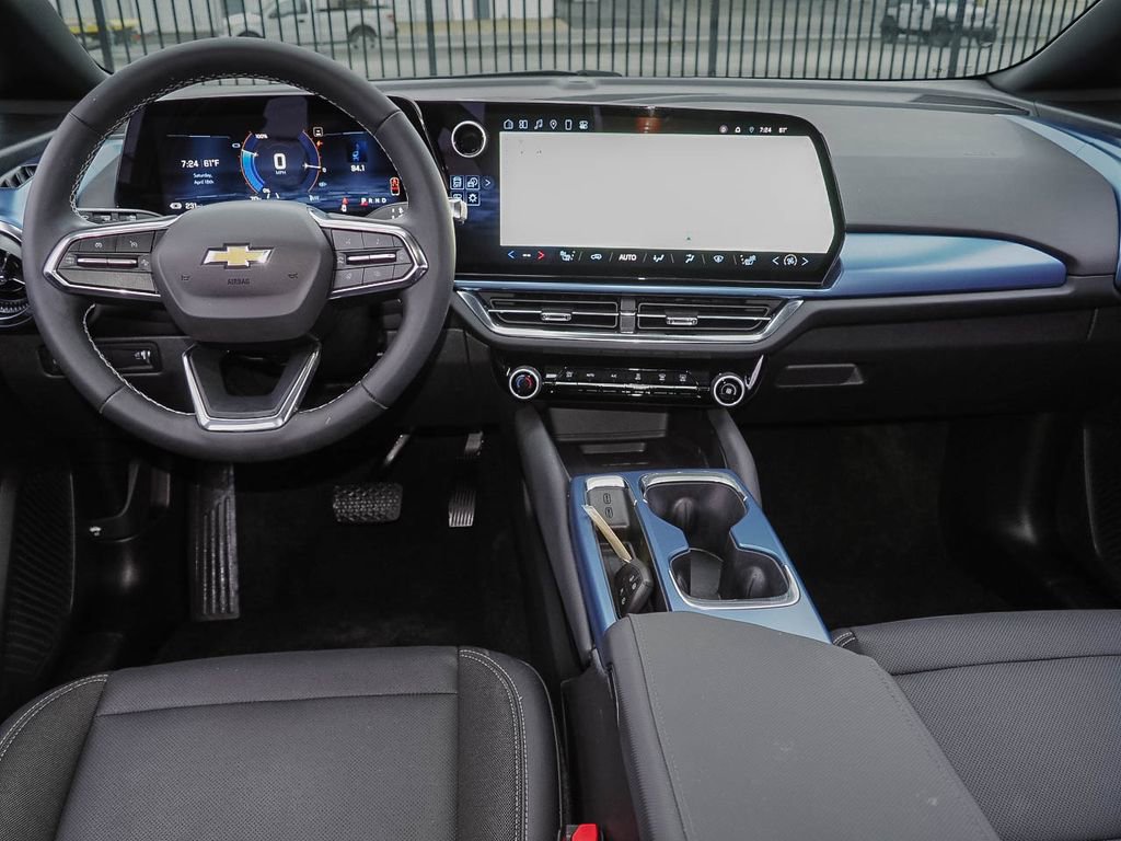 Used 2025 Chevrolet Equinox EV LT w/ Convenience Package FWD image 10