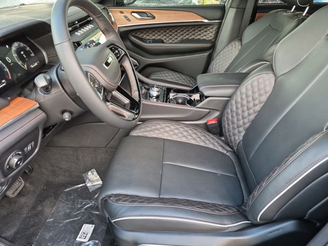 New 2027 Jeep Grand Cherokee Summit AWD/4WD image 4