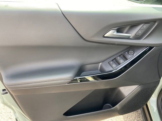 Certified 2025 Chevrolet Equinox LT w/ Safety and Technology Package image 15